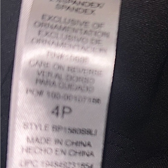 Democracy “Ab”solution Women’s Black Jeans Sz 4 Petite/ Distressed Front - Picture 4 of 9